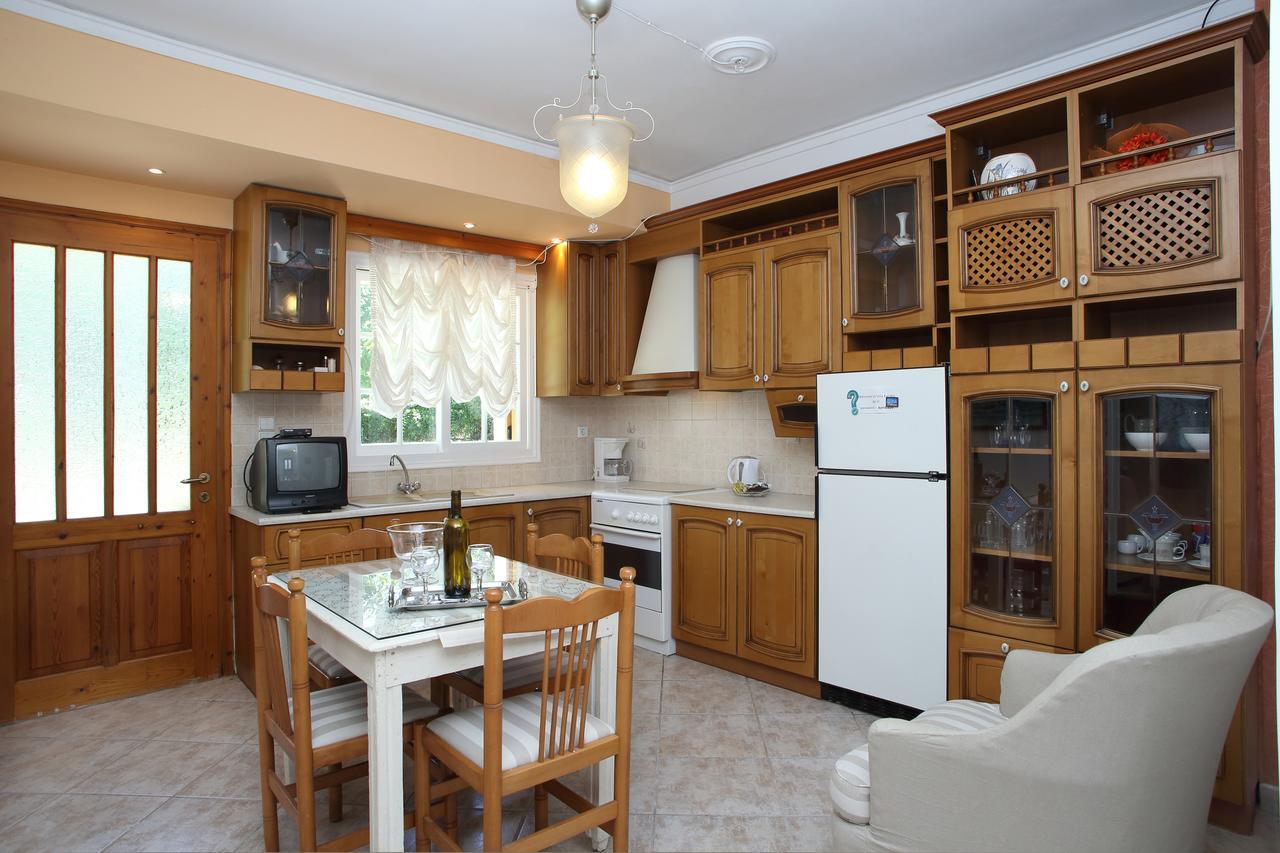 Villa Karidia Asprogerakata Екстер'єр фото